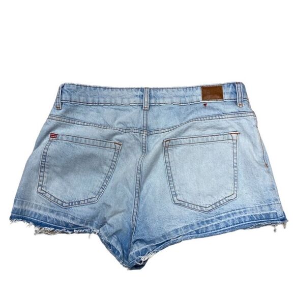 BDG Asymmetrical A-Line Cutoff Denim Short Sz 30 - Picture 6 of 8